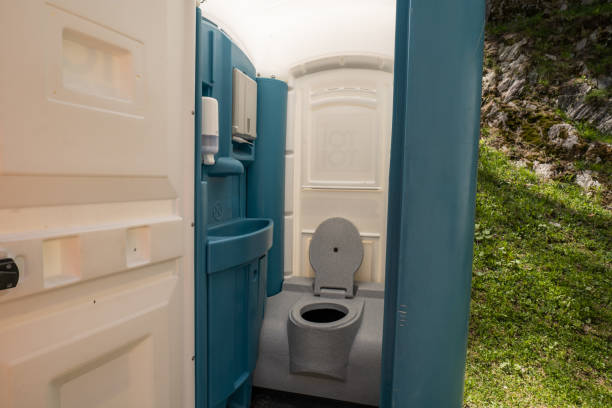 Porta potty rental for outdoor events in San Fernando, CA
